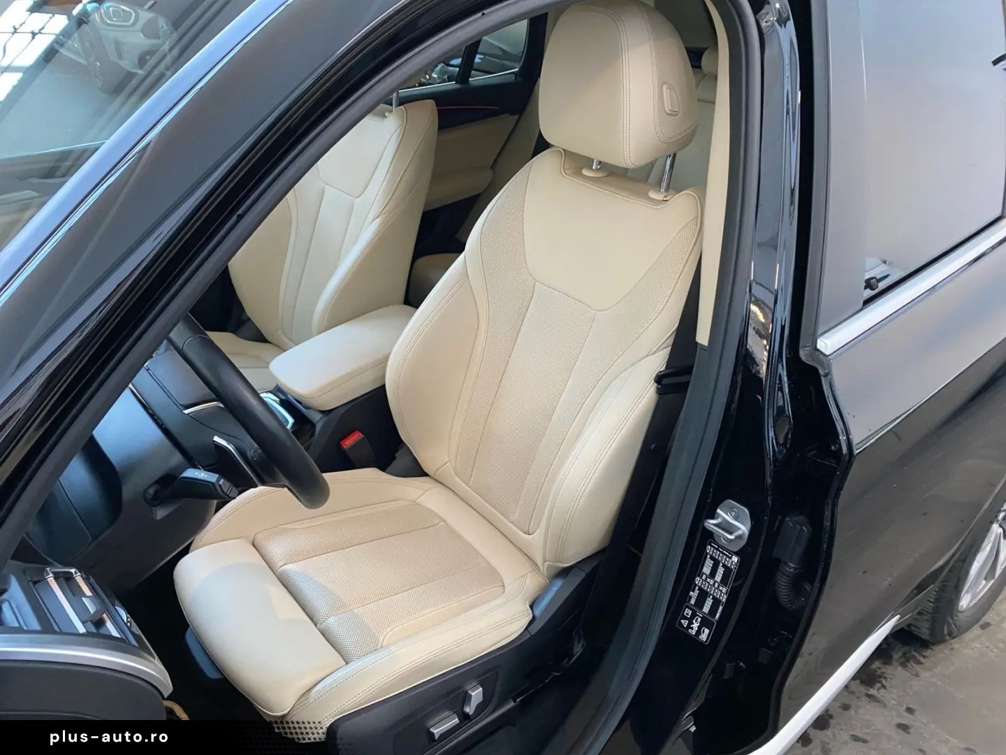 BMW X3 xDrive20i LC Plus LED ACC DA HiFi STH RFK PA