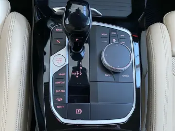 BMW X3 xDrive20i LC Plus LED ACC DA HiFi STH RFK PA