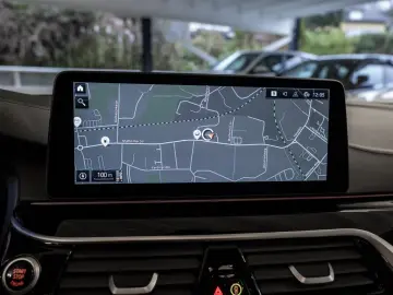 BMW 540d xDrive Luxury Line FACEL. AHK HUD LASER LED