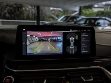 BMW 540d xDrive Luxury Line FACEL. AHK HUD LASER LED