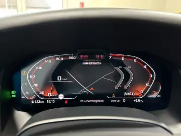 BMW M850i xDrive Coupé Navi Leder LASER-LED HUD