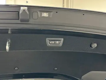 BMW M850i xDrive Coupé Navi Leder LASER-LED HUD