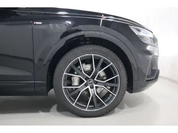 AUDI Q8 55 TFSI quattro S-Line B&O Matrix