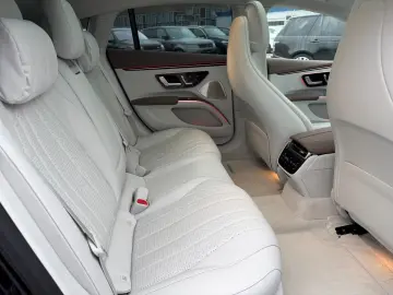 MERCEDES-BENZ EQS 580 AMG Line 4-Matic Panoramdach B&hellip;