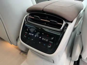 MERCEDES-BENZ EQS 580 AMG Line 4-Matic Panoramdach B&hellip;