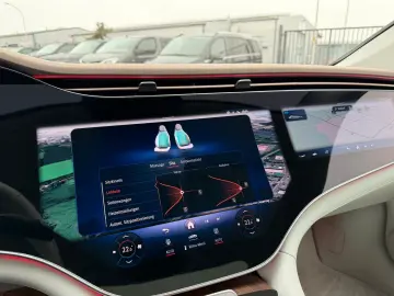 MERCEDES-BENZ EQS 580 AMG Line 4-Matic Panoramdach B&hellip;