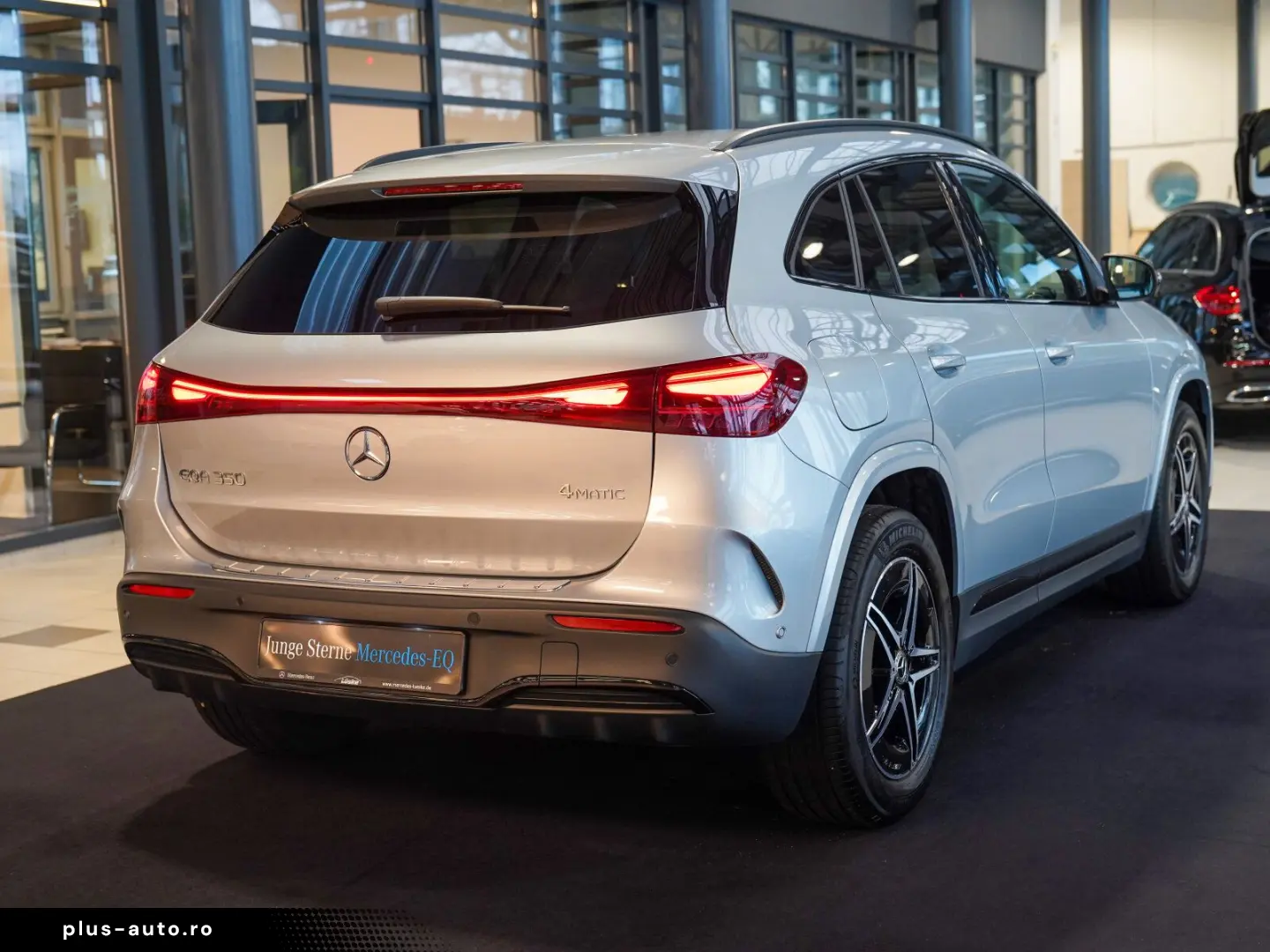 MERCEDES-BENZ EQA 350 4M AMG Line Night sage CarPlay&hellip;