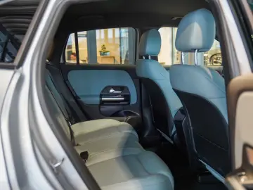 MERCEDES-BENZ EQA 350 4M AMG Line Night sage CarPlay&hellip;