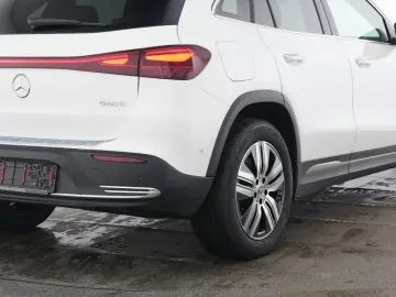 MERCEDES-BENZ EQA 300 4M PROG-ADV  DISTR AHK SOUND K&hellip;