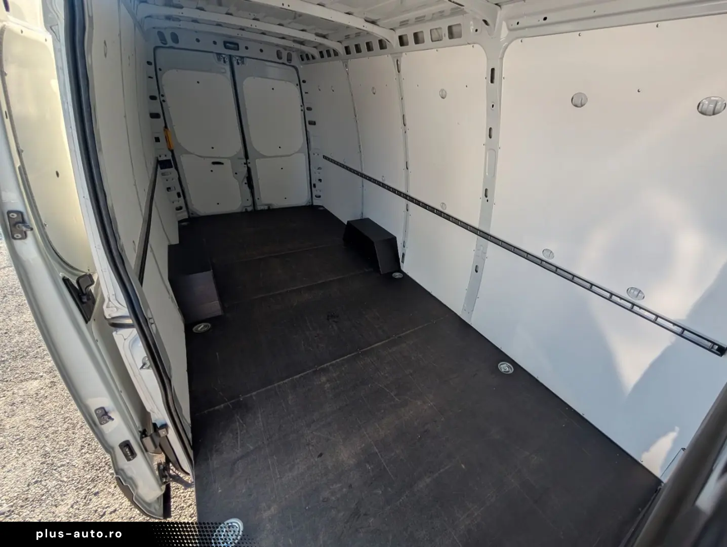 IVECO DAILY 35S16V L4H2 Kamera Navi Tempomat Klima AHK