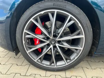 MASERATI Ghibli Modena Q4 MY23 CARBON-PACK   FUORISERIE