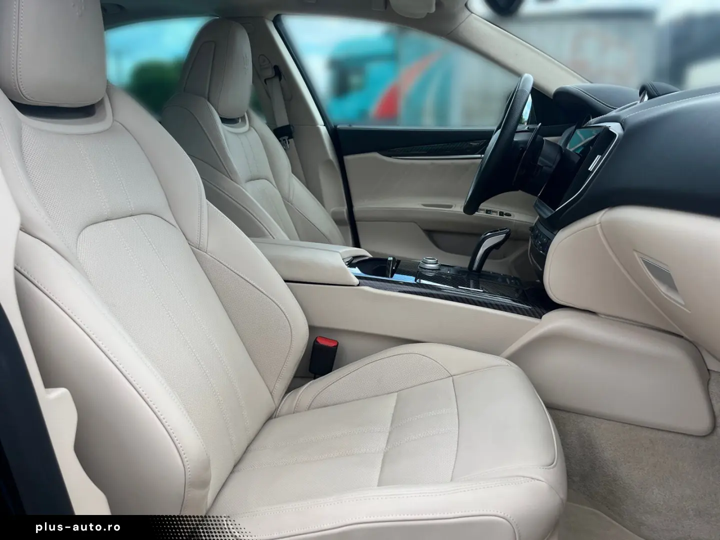 MASERATI Ghibli Modena Q4 MY23 CARBON-PACK   FUORISERIE