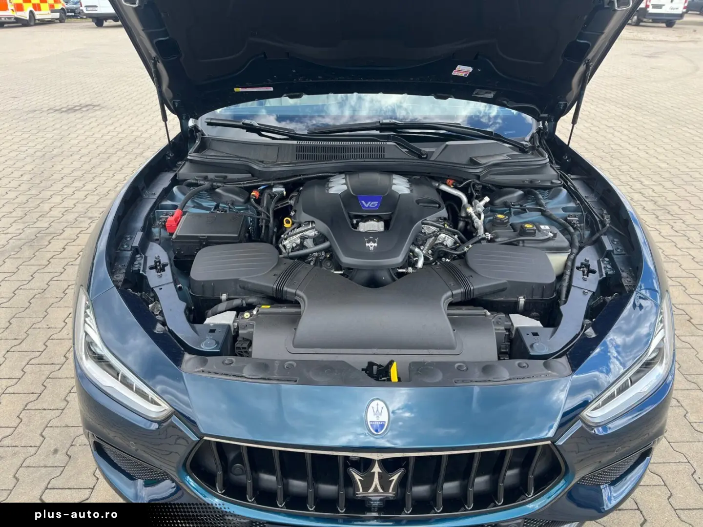 MASERATI Ghibli Modena Q4 MY23 CARBON-PACK   FUORISERIE