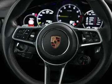 PORSCHE Cayenne E-Hybrid SPORTDESIGN-LUFTF-PANO-HUD-VOLL