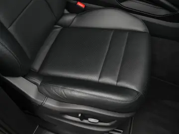 PORSCHE Cayenne E-Hybrid SPORTDESIGN-LUFTF-PANO-HUD-VOLL