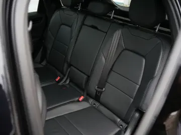 PORSCHE Cayenne E-Hybrid SPORTDESIGN-LUFTF-PANO-HUD-VOLL