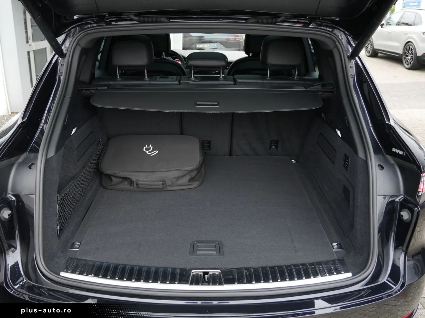 PORSCHE Cayenne E-Hybrid SPORTDESIGN-LUFTF-PANO-HUD-VOLL