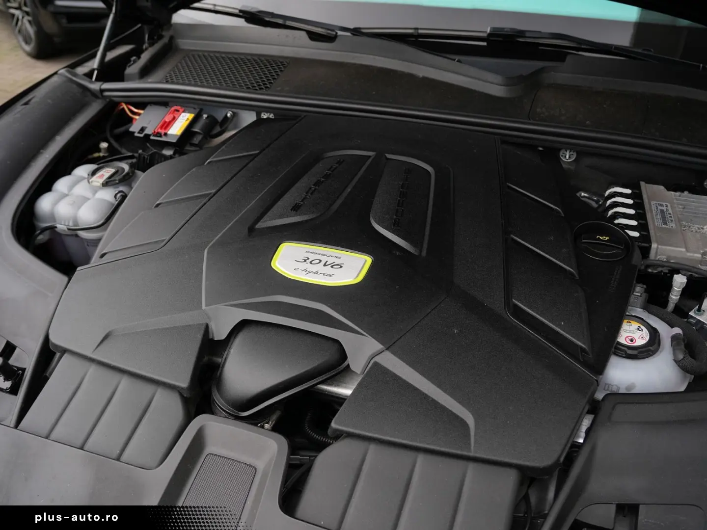 PORSCHE Cayenne E-Hybrid SPORTDESIGN-LUFTF-PANO-HUD-VOLL