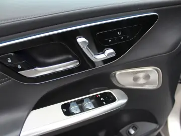 MERCEDES-BENZ GLC 200 4Matic AMG Leder-Nappa PANO KAMERA AHK