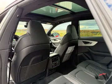 AUDI SQ8 TFSI  STANDHEIZUNG AHK PANO B&O HUD