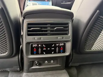 AUDI SQ8 TFSI  STANDHEIZUNG AHK PANO B&O HUD