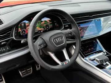 AUDI SQ8 TFSI  STANDHEIZUNG AHK PANO B&O HUD