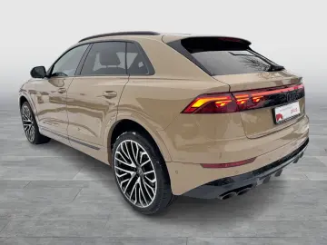 AUDI SQ8 TFSI Black  Laser Night Pano STHZ HuD AHK 360