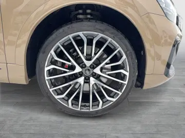 AUDI SQ8 TFSI Black  Laser Night Pano STHZ HuD AHK 360