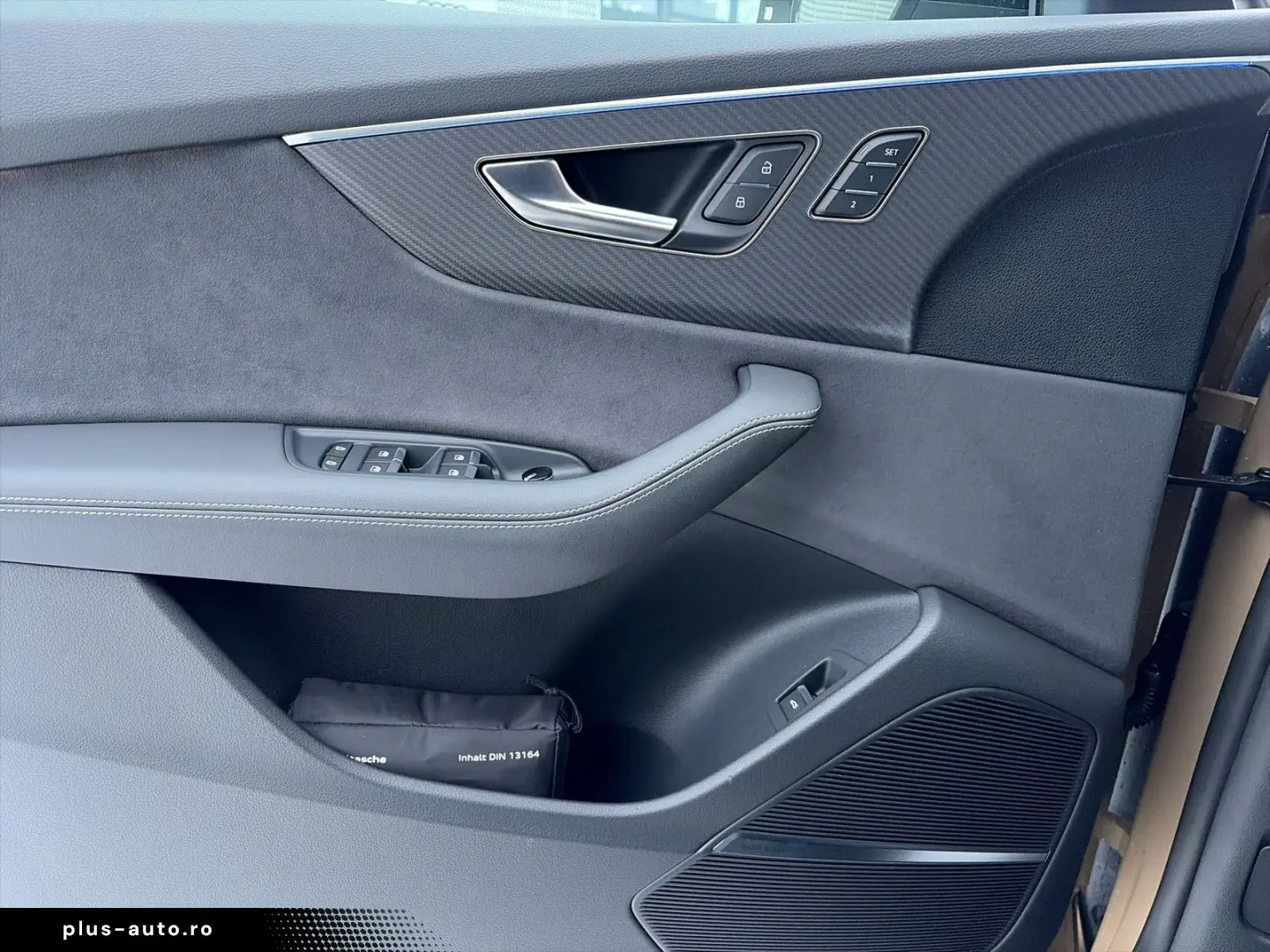 AUDI SQ8 TFSI Black  Laser Night Pano STHZ HuD AHK 360