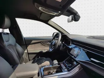 AUDI RS Q8 Navi Matrix Alu AHK B&O HUD PDC Virtual Co