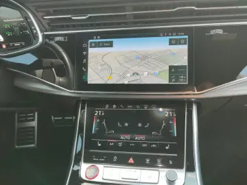 AUDI RS Q8 Navi Matrix Alu AHK B&O HUD PDC Virtual Co