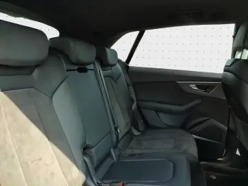 AUDI RS Q8 Navi Matrix Alu AHK B&O HUD PDC Virtual Co