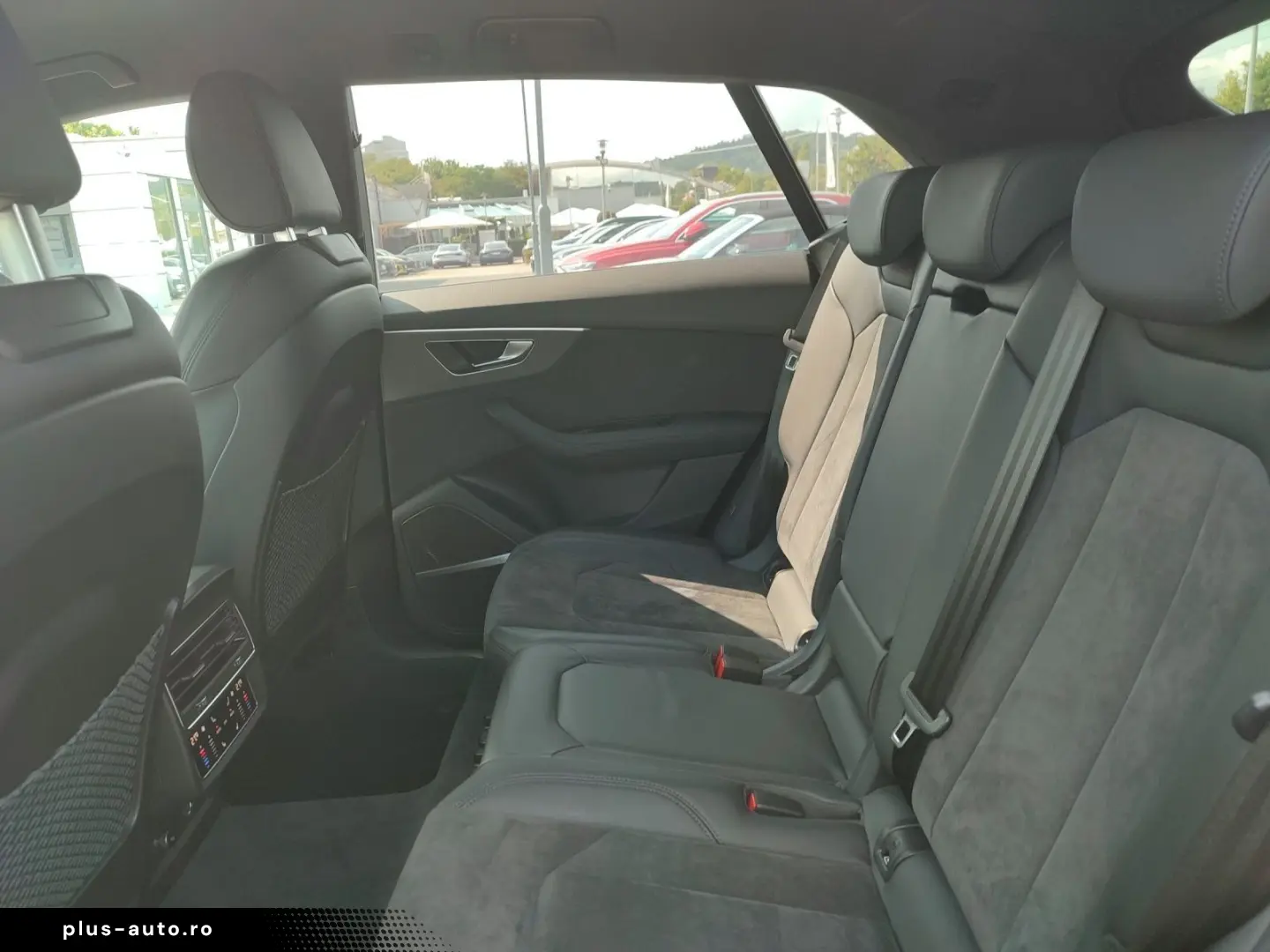 AUDI RS Q8 Navi Matrix Alu AHK B&O HUD PDC Virtual Co