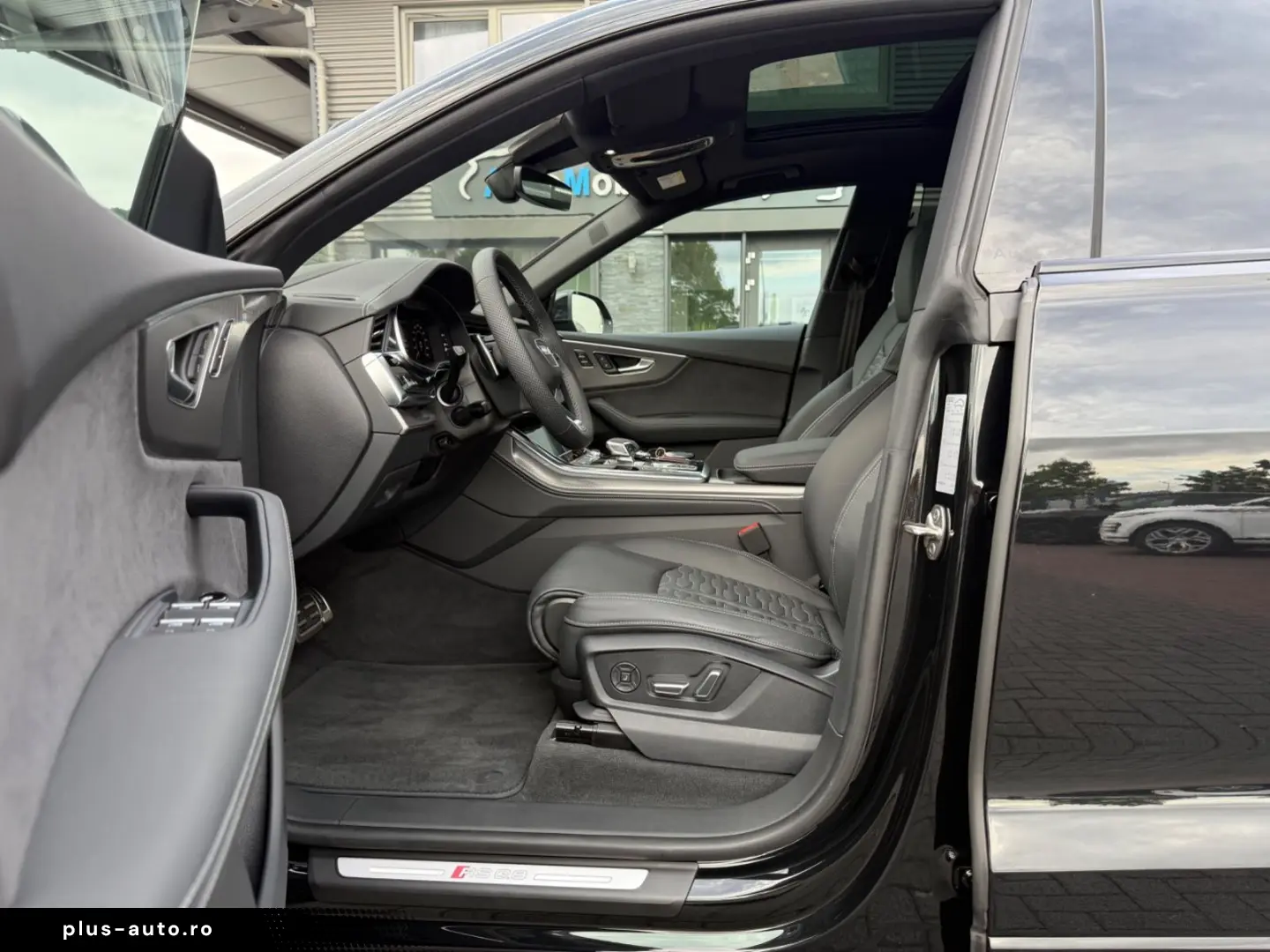 AUDI RS Q8 TFSI quattro  Pano  AHK