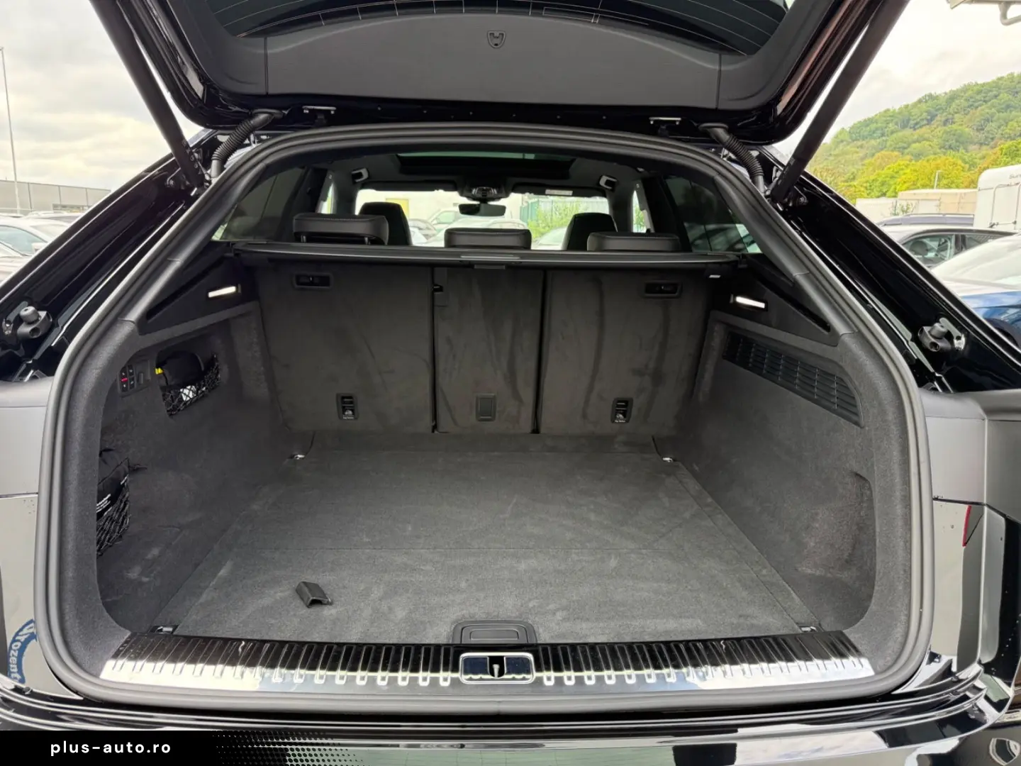 AUDI RS Q8 TFSI quattro  Pano  AHK