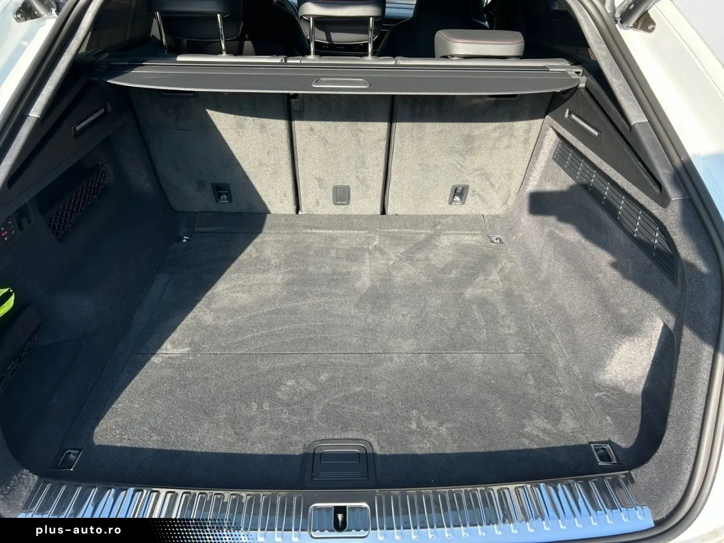 AUDI RS Q8   quattro Full