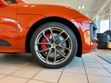 PORSCHE Macan GTS Panorama AHK SportChrono 21Zoll 360