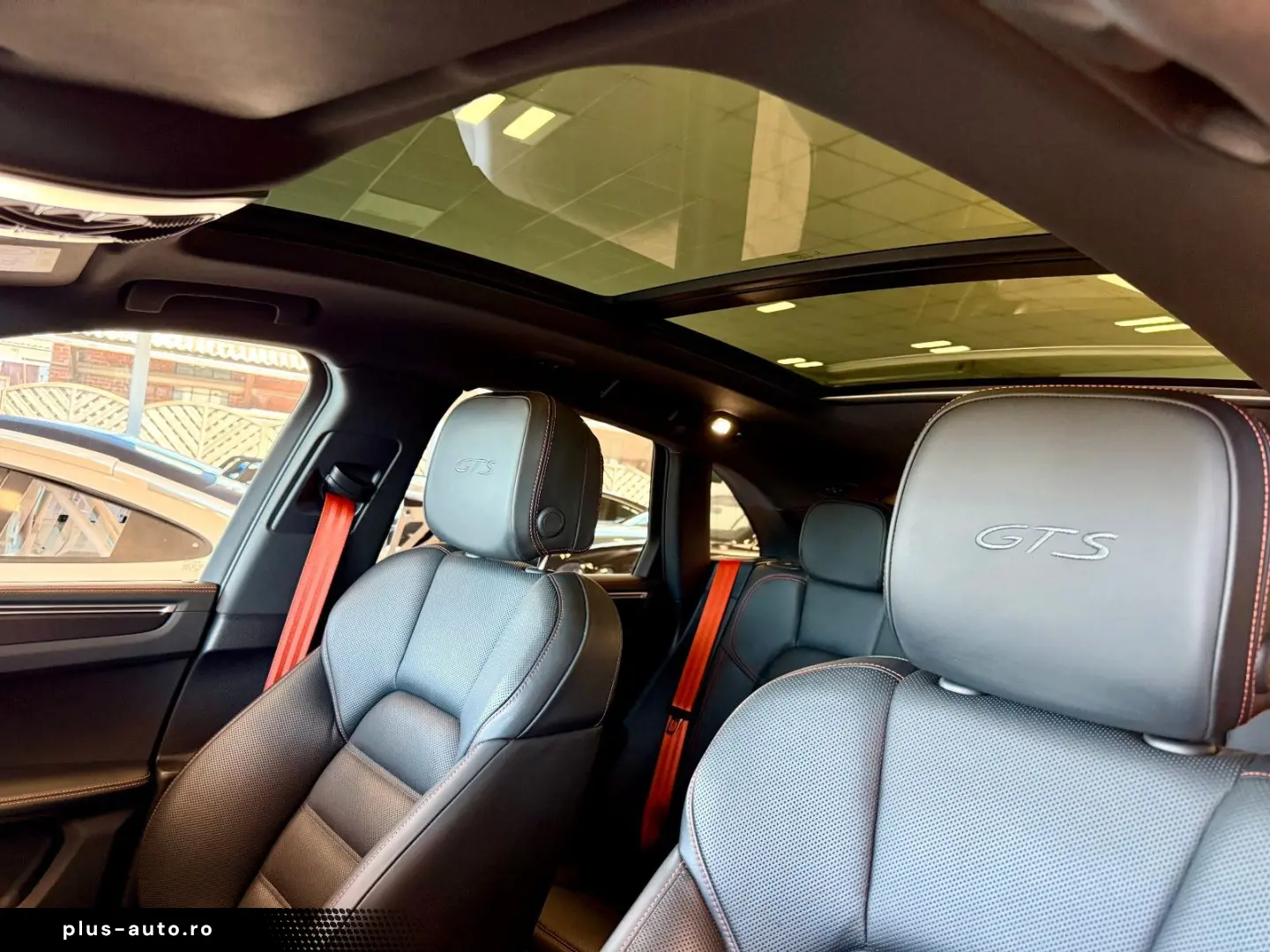 PORSCHE Macan GTS Panorama AHK SportChrono 21Zoll 360