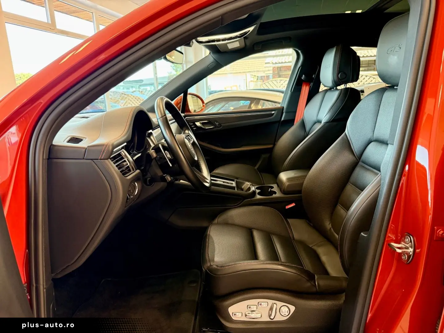 PORSCHE Macan GTS Panorama AHK SportChrono 21Zoll 360