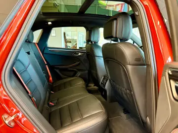 PORSCHE Macan GTS Panorama AHK SportChrono 21Zoll 360