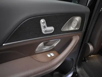 MERCEDES-BENZ GLE 350 de 4Matic AMG Navi LED Panora AHK