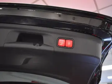 MERCEDES-BENZ GLE 350 de 4Matic AMG Navi LED Panora AHK