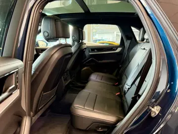 PORSCHE Cayenne V6 Luftfederung Panorama HeadUP BOSE