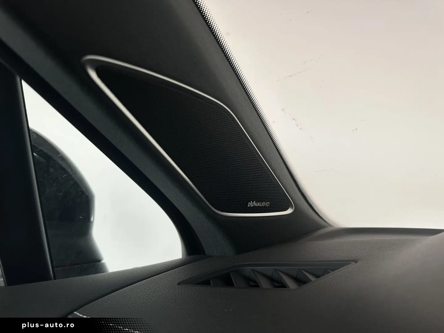 VW Touareg R-Line  PANO STHZ 360  LUFT AHK DYN