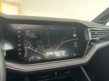 VW Touareg R-Line  PANO STHZ 360  LUFT AHK DYN