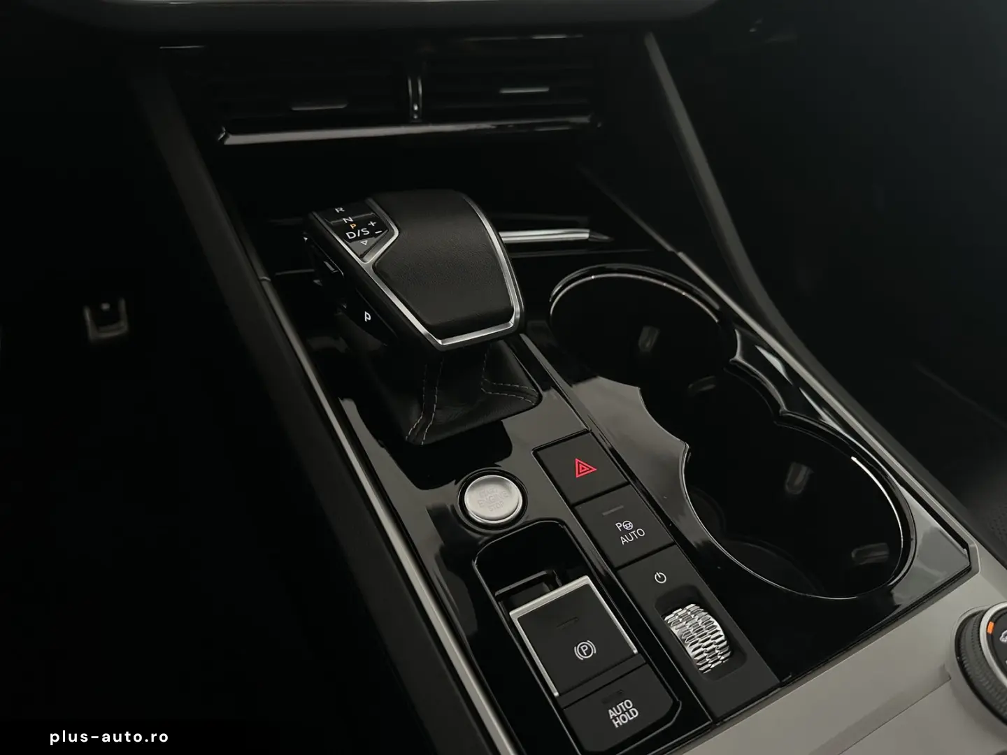 VW Touareg R-Line  PANO STHZ 360  LUFT AHK DYN