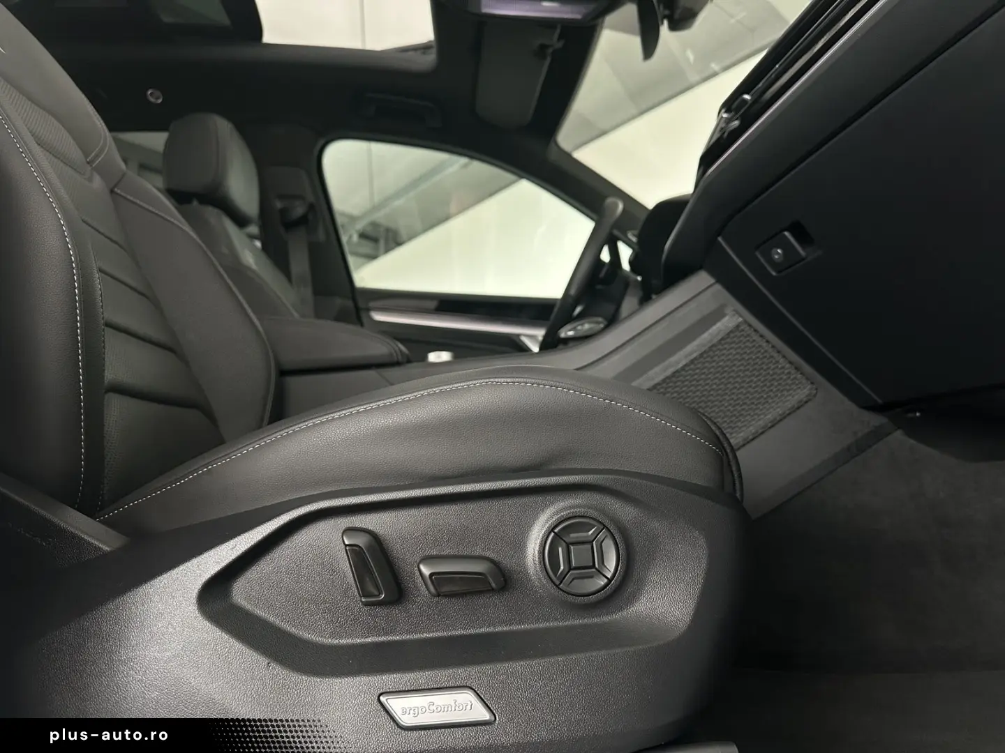 VW Touareg R-Line  PANO STHZ 360  LUFT AHK DYN