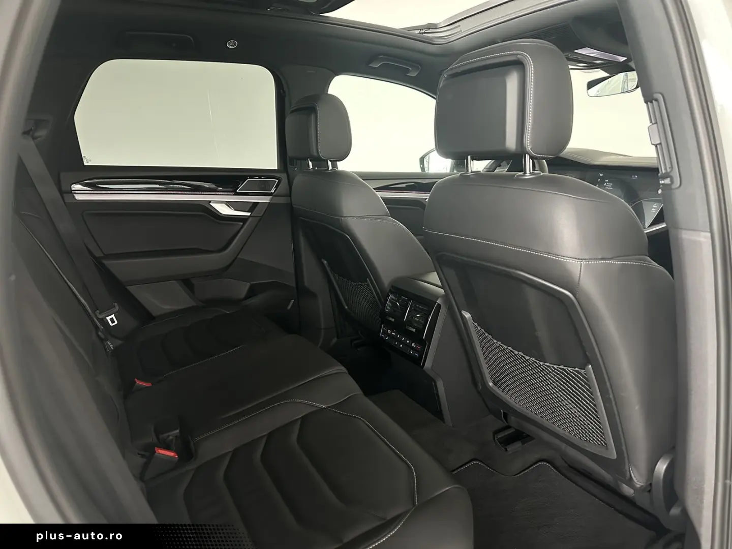 VW Touareg R-Line  PANO STHZ 360  LUFT AHK DYN