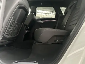 VW Touareg R-Line  PANO STHZ 360  LUFT AHK DYN