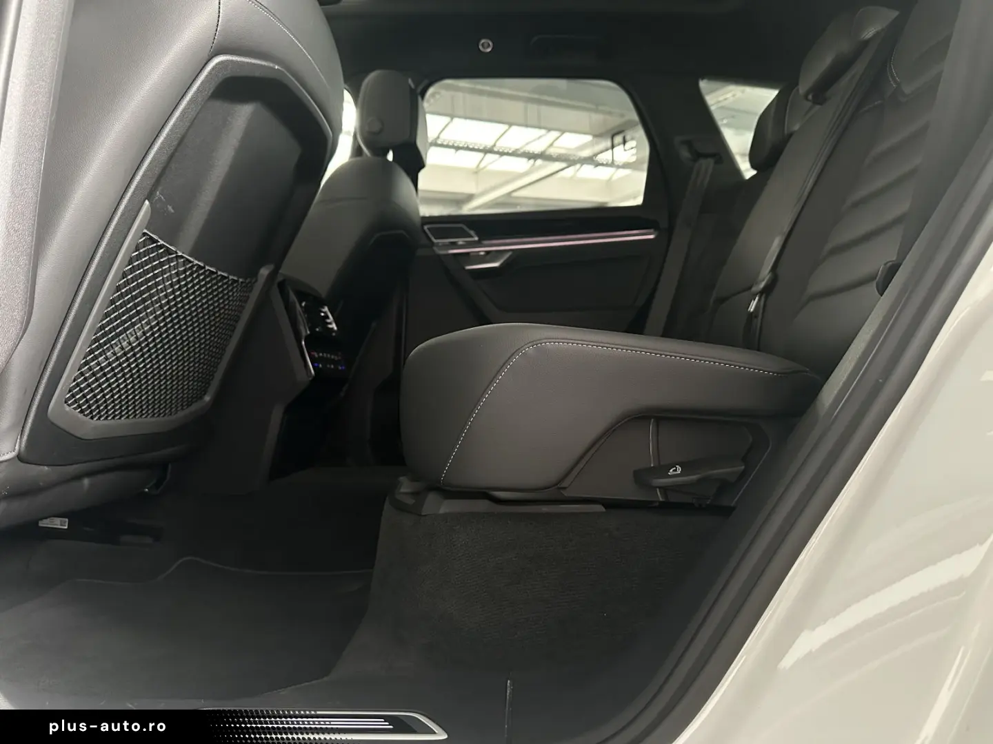 VW Touareg R-Line  PANO STHZ 360  LUFT AHK DYN